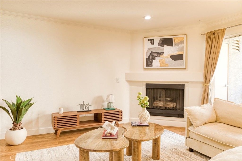5510 Owensmouth 218, Woodland Hills, CA 91367 — photo 2
