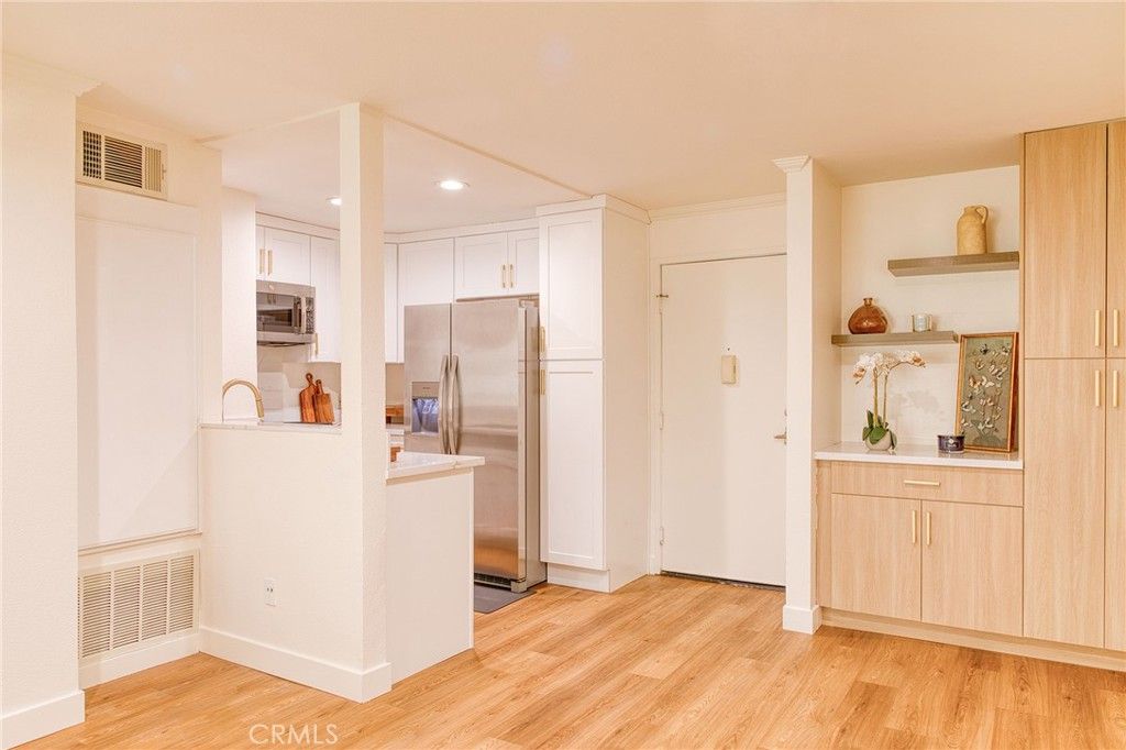 5510 Owensmouth 218, Woodland Hills, CA 91367 — photo 5