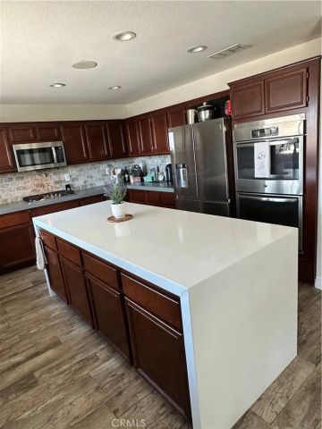 31954 Flowerhill Drive, Lake Elsinore, CA 92532