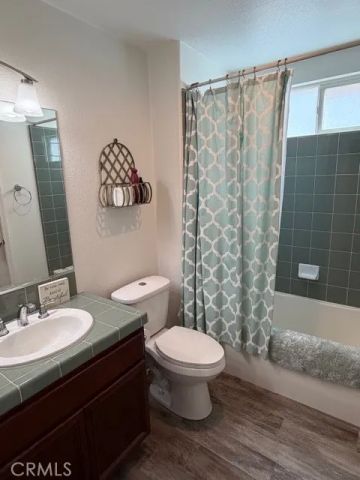 31954 Flowerhill Drive, Lake Elsinore, CA 92532