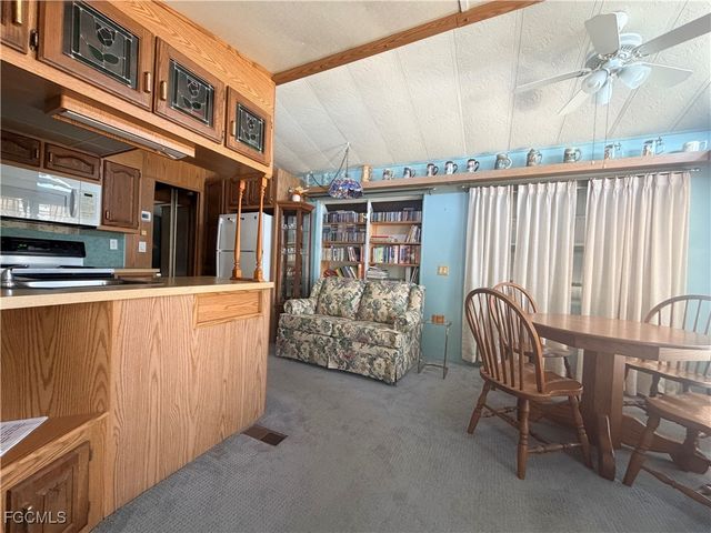 318 Fountain View BLVD, North Fort Myers, FL 33903