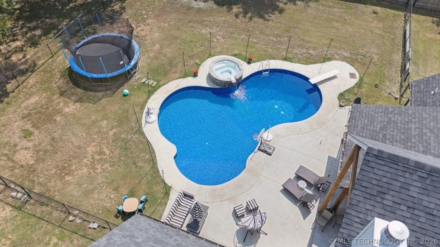 900 N 4389 Lane, Pryor, OK 74361