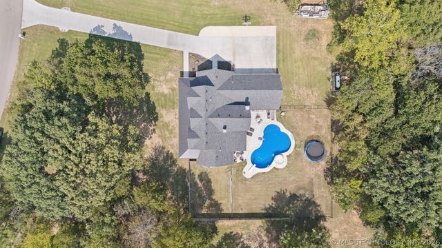 900 N 4389 Lane, Pryor, OK 74361