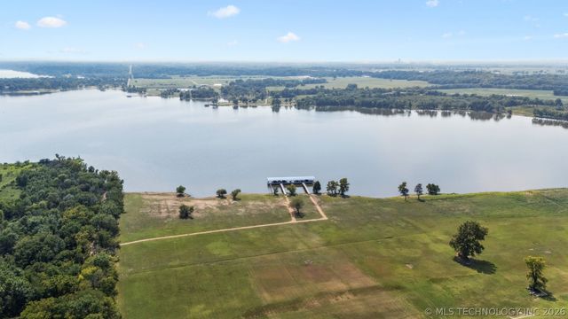 900 N 4389 Lane, Pryor, OK 74361