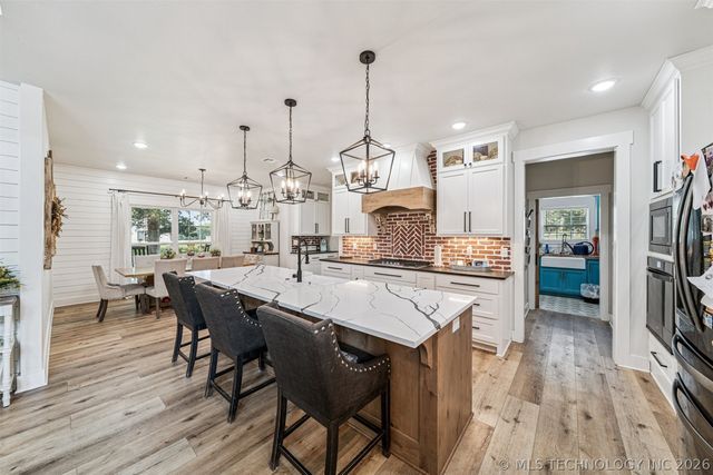 900 N 4389 Lane, Pryor, OK 74361