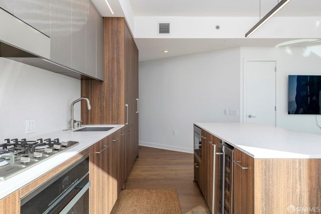 280 Spear Street 31C, San Francisco, CA 94105