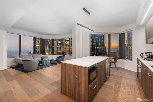 280 Spear Street 31C, San Francisco, CA 94105