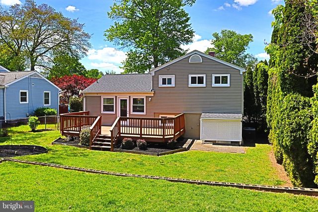 711 WOODBURN RD, Rockville, MD 20851