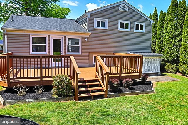711 WOODBURN RD, Rockville, MD 20851