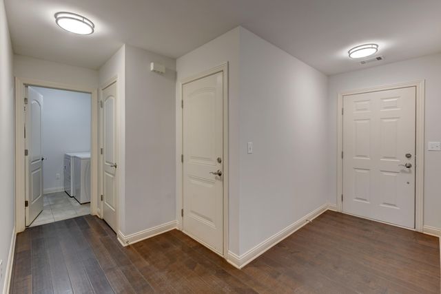 802 Veterans Lane, Crown Point, IN 46307