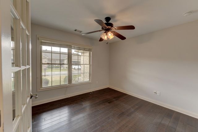 802 Veterans Lane, Crown Point, IN 46307