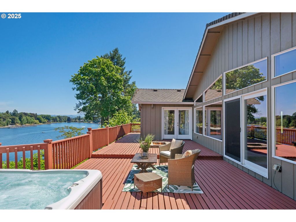 20439 Ne INTERLACHEN Ln, Fairview, OR 97024