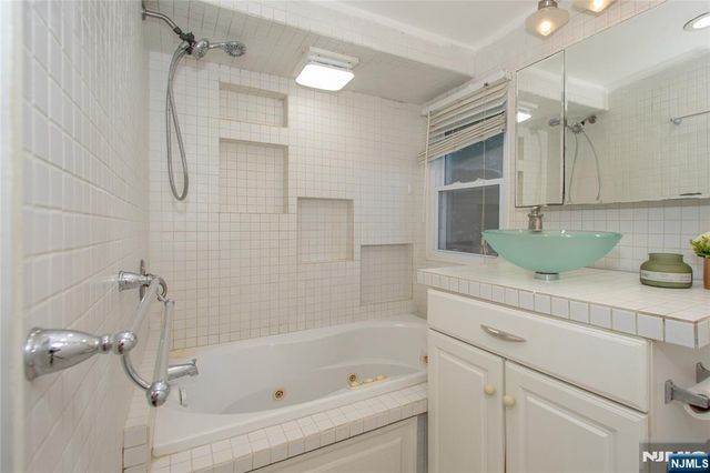 18 Decker Pond Road, Sussex, NJ 07461