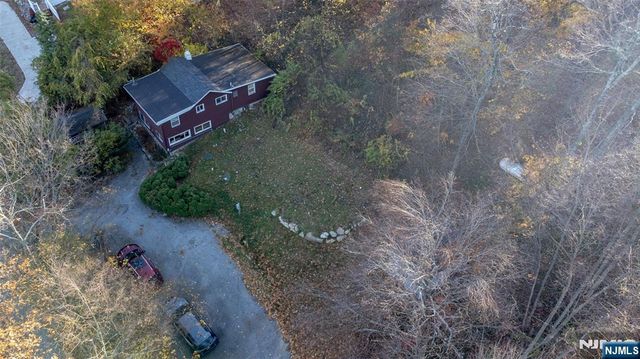 18 Decker Pond Road, Sussex, NJ 07461