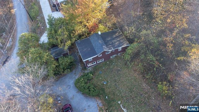 18 Decker Pond Road, Sussex, NJ 07461