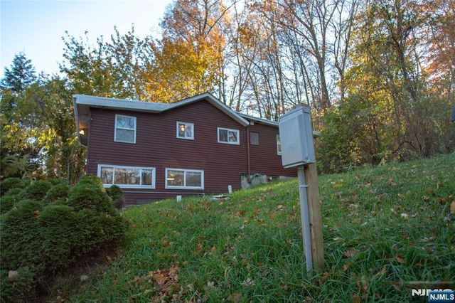 18 Decker Pond Road, Sussex, NJ 07461