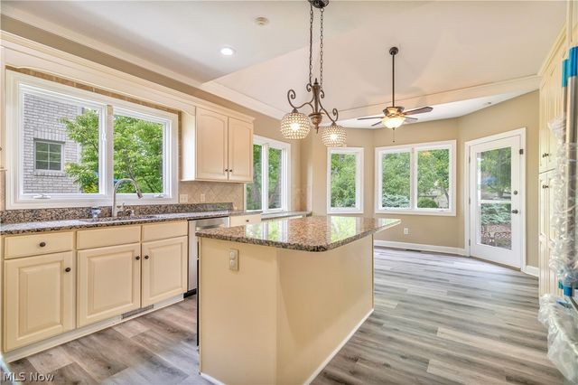 3790 Woodleigh Avenue NW, Canton, OH 44718