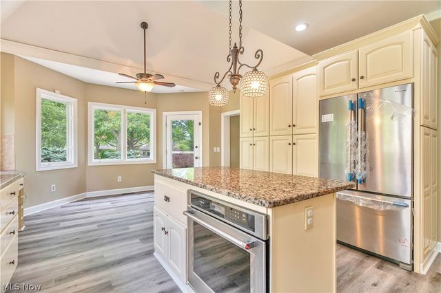 3790 Woodleigh Avenue NW, Canton, OH 44718