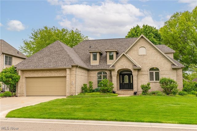 3790 Woodleigh Avenue NW, Canton, OH 44718