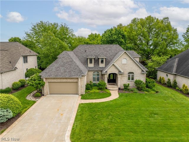 3790 Woodleigh Avenue NW, Canton, OH 44718