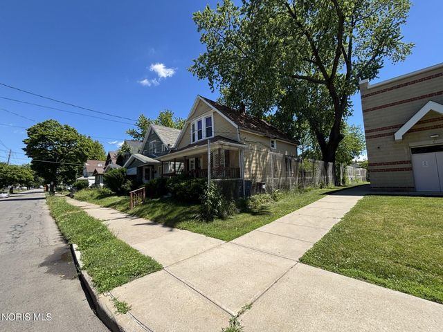 527 White Street, Toledo, OH 43605