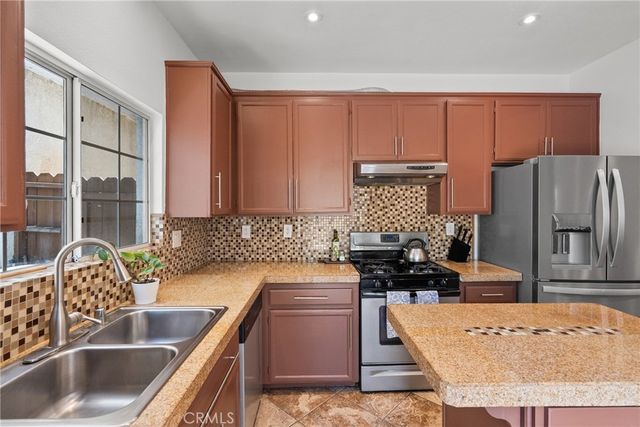 20230 Keswick 3, Winnetka, CA 91306