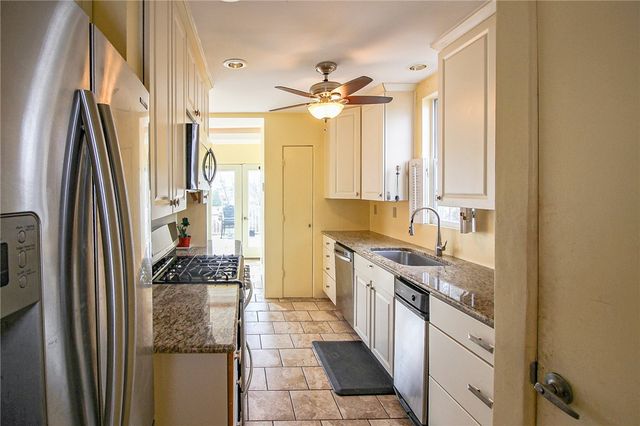 1519 Steuben St, Crafton Heights, PA 15205