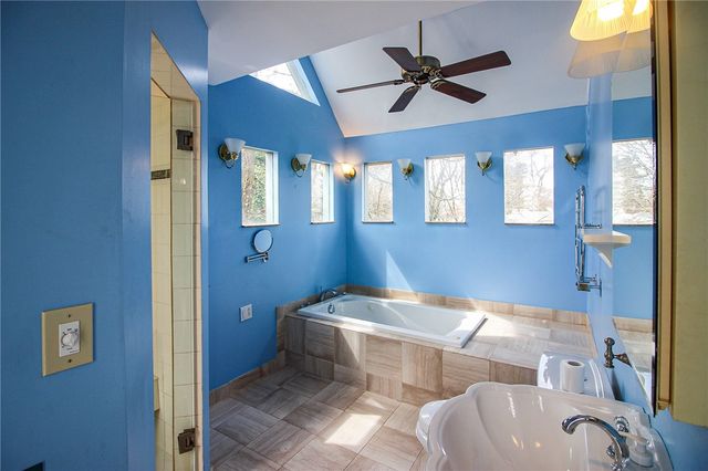 1519 Steuben St, Crafton Heights, PA 15205