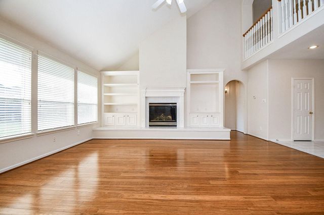 5718 Sapphire Bay Court, Sugar Land, TX 77479