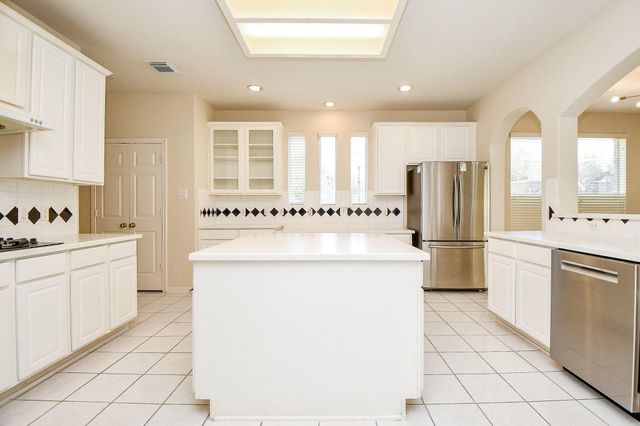 5718 Sapphire Bay Court, Sugar Land, TX 77479