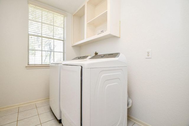 5718 Sapphire Bay Court, Sugar Land, TX 77479