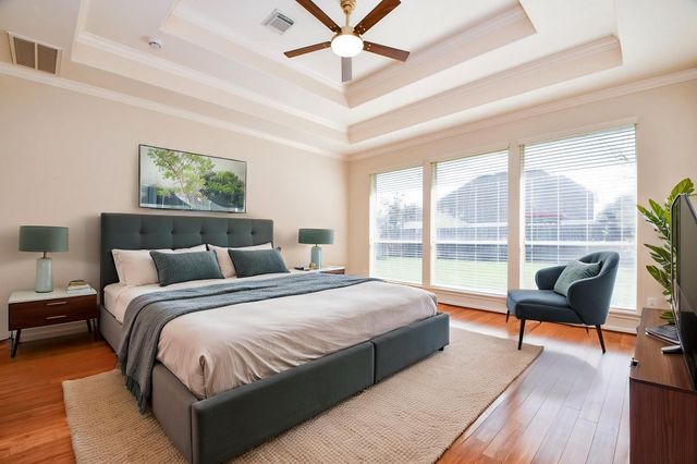 5718 Sapphire Bay Court, Sugar Land, TX 77479