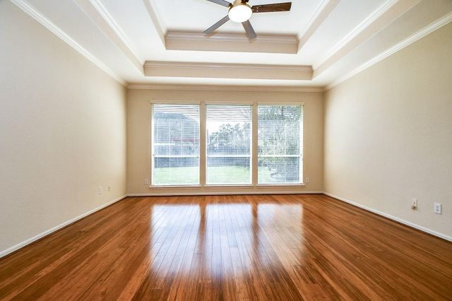 5718 Sapphire Bay Court, Sugar Land, TX 77479