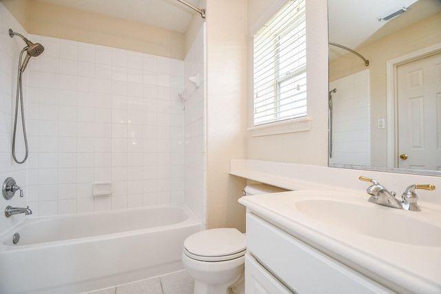 5718 Sapphire Bay Court, Sugar Land, TX 77479