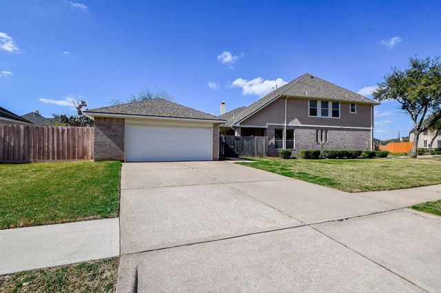 5718 Sapphire Bay Court, Sugar Land, TX 77479