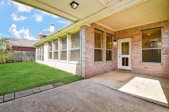 5718 Sapphire Bay Court, Sugar Land, TX 77479