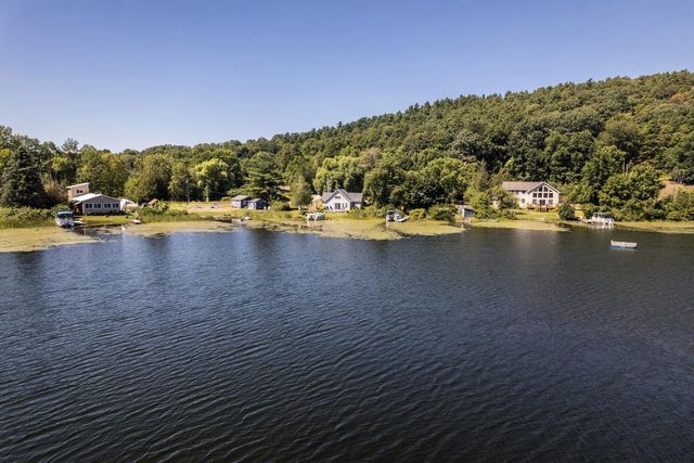 558 Burr Pond Road, Sudbury, VT 05733