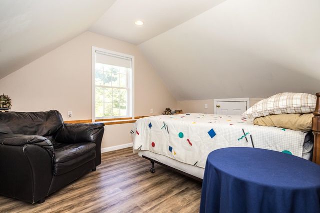 558 Burr Pond Road, Sudbury, VT 05733