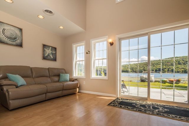 558 Burr Pond Road, Sudbury, VT 05733
