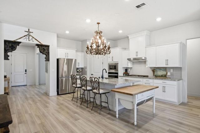 283 Vienna Way, Hollister, CA 95023