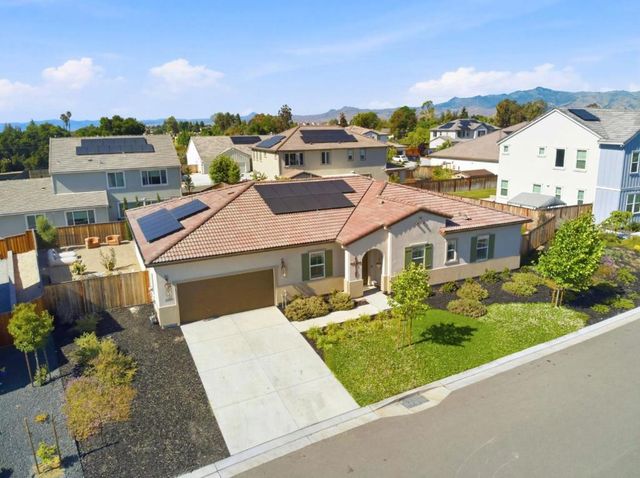 283 Vienna Way, Hollister, CA 95023