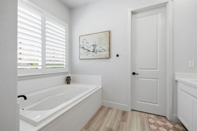 283 Vienna Way, Hollister, CA 95023