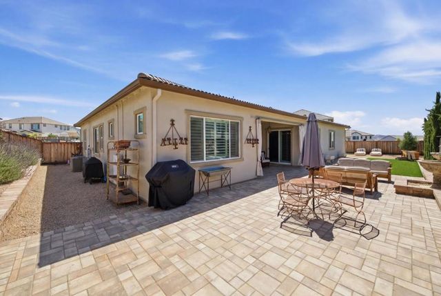 283 Vienna Way, Hollister, CA 95023