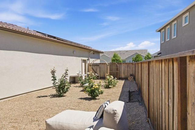 283 Vienna Way, Hollister, CA 95023