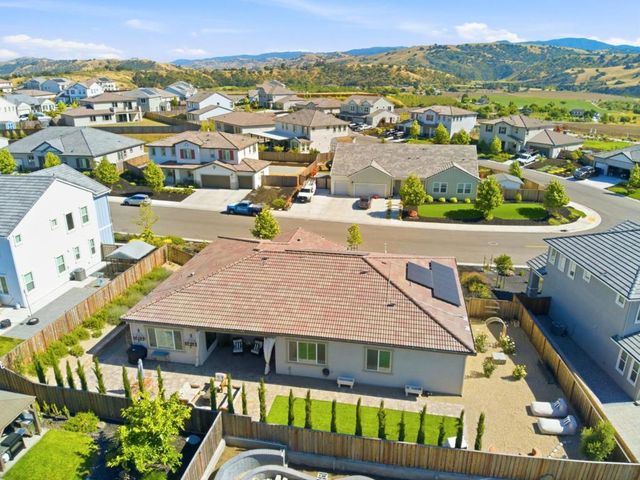 283 Vienna Way, Hollister, CA 95023
