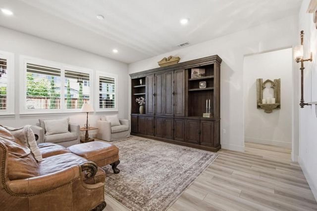 283 Vienna Way, Hollister, CA 95023