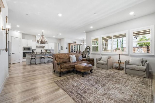 283 Vienna Way, Hollister, CA 95023