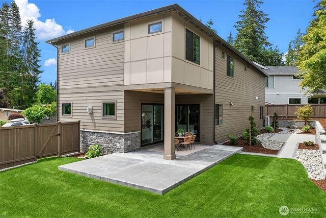 16390 NE 1st Street, Bellevue, WA 98008