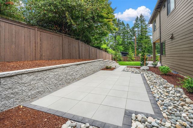 16390 NE 1st Street, Bellevue, WA 98008