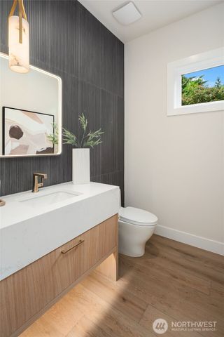 16390 NE 1st Street, Bellevue, WA 98008